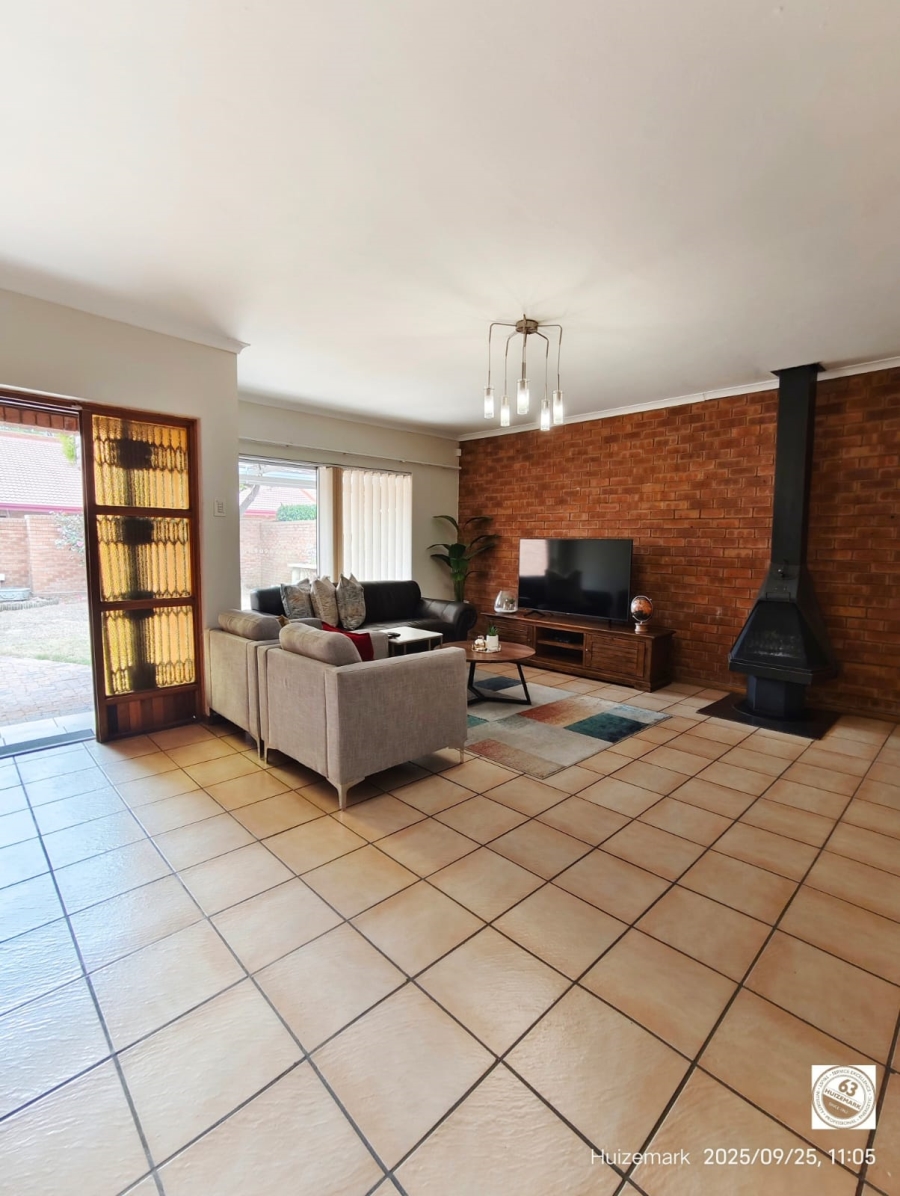 To Let 3 Bedroom Property for Rent in Vaalpark Free State